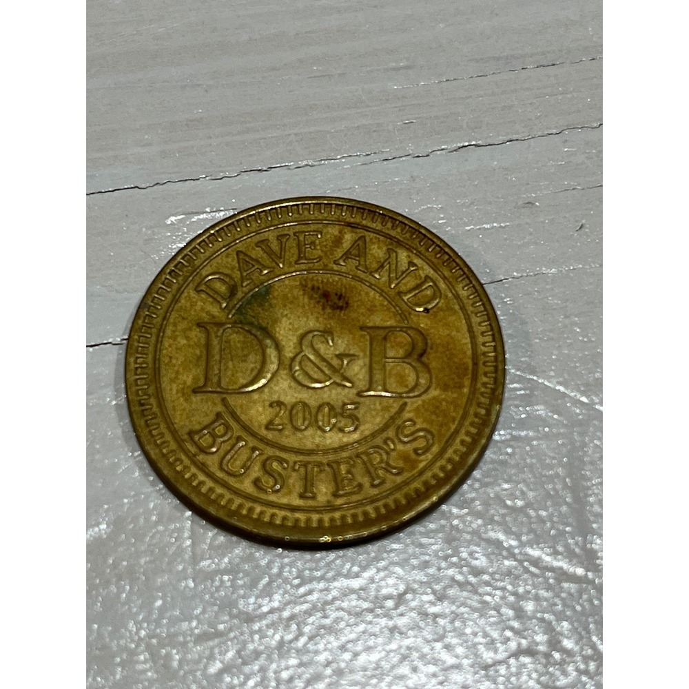 Dave and Busters D&B‎ Arcade Token 2005 Collectible Game Room Decor